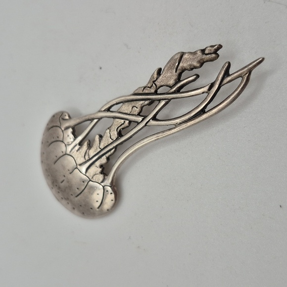 Sterling Silver Jellyfish Brooch Pin - Picture 2 of 4